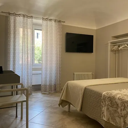 Paradiso 4*